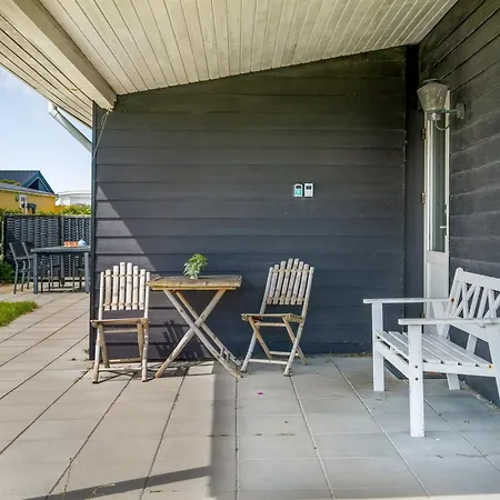 Violeta - 250m From The Sea In Nw Jutland By Interhome * Løkken